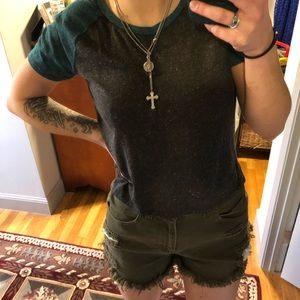 turquoise gray cropped baseball tee w side slit